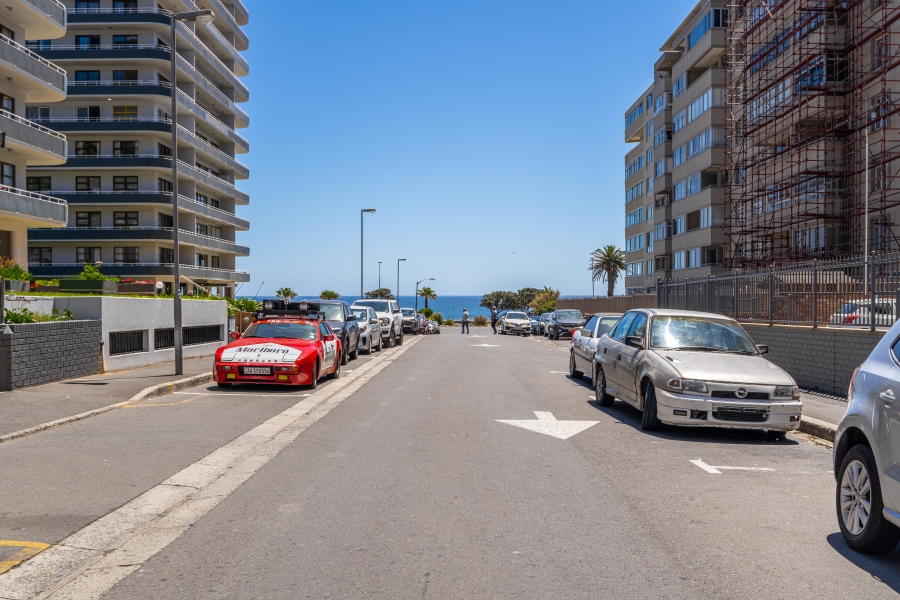 3 Bedroom Property for Sale in Three Anchor Bay Western Cape